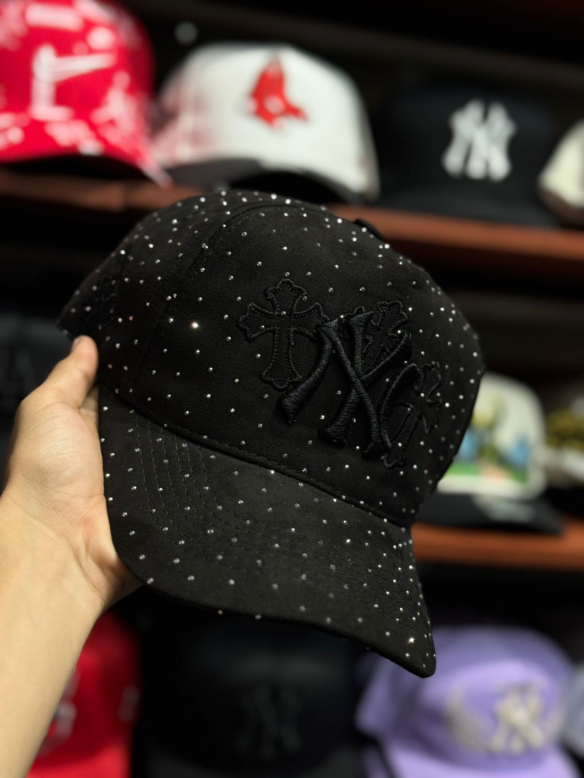 💥 “Glow War: La Gorra que Impone Respeto”