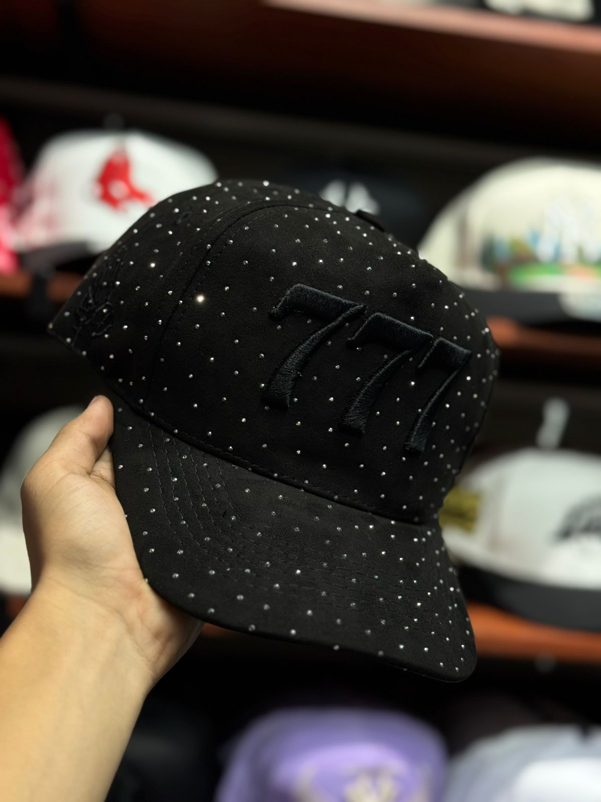 💥 “Glow War: La Gorra que Impone Respeto”