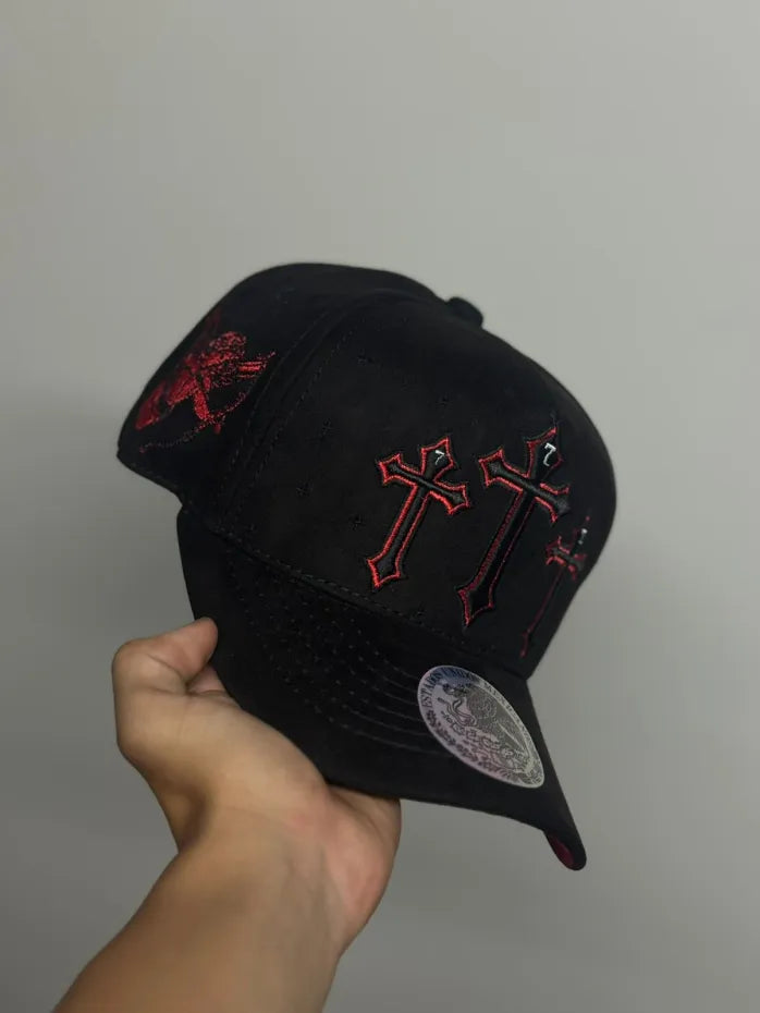 🔥🧢 "La Belicona 3✝️✝️✝️ – Poder y Respeto en una Sola Gorra" 🧢🔥